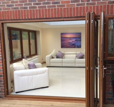 Иновативната система за врати PremiFold на Kömmerling