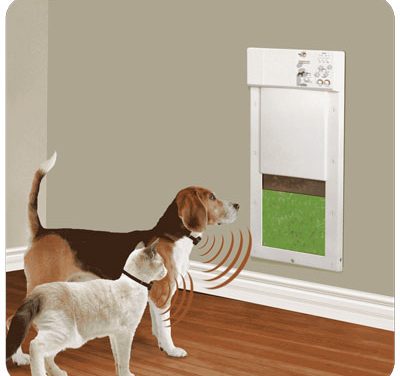 Плъзгащи се врати за домашни любимци от High Tech Pet