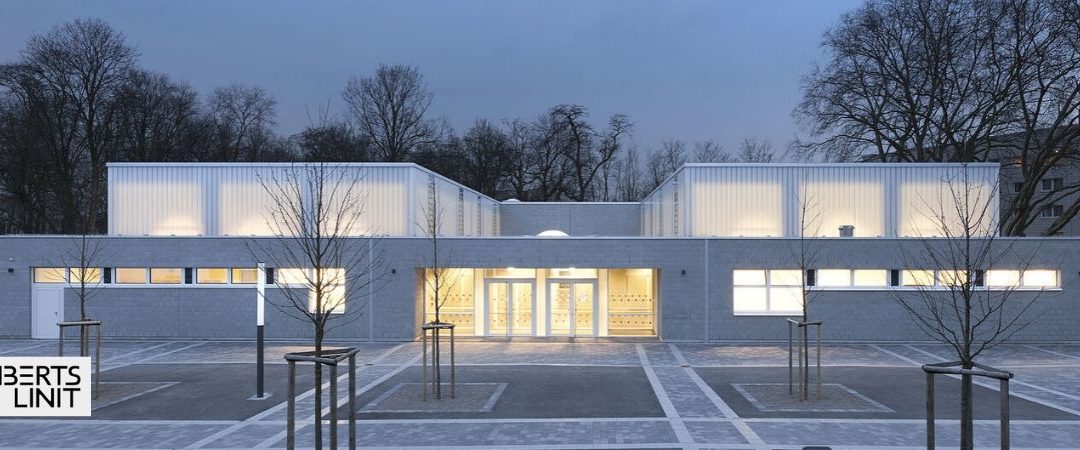 Изцяло стъклени конструкции или фасади с П-профилно стъкло Lamberts Linit