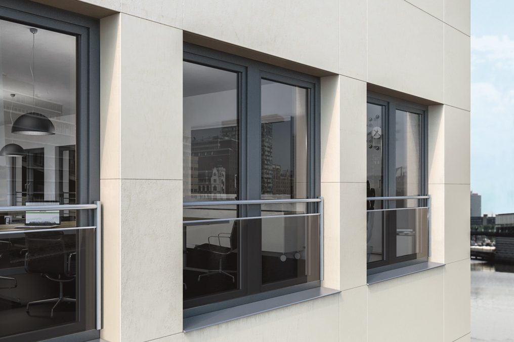 Безопасност и стил със защитни парапети Schüco