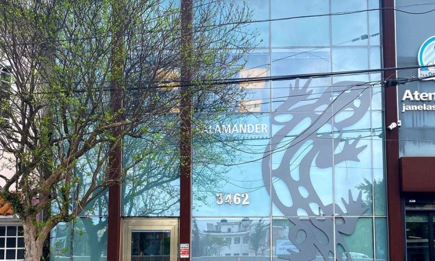 Salamander с шоурум в Бразилия