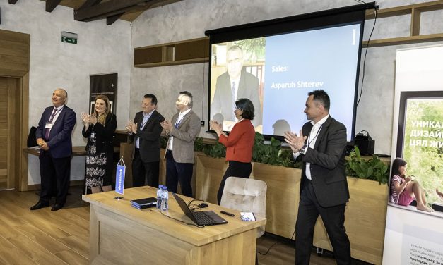 Годишната среща на Декьонинк България събра партньори от цялата страна