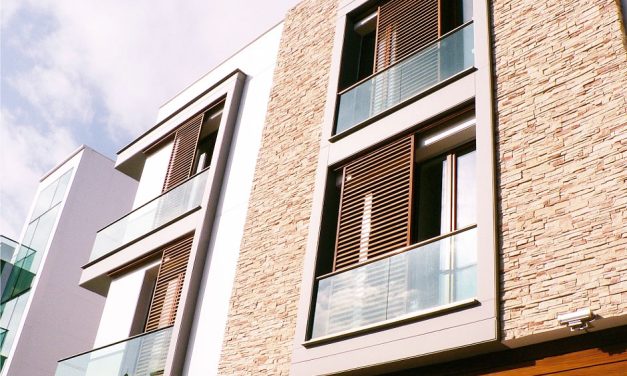 Алуминиеви системи за слънцезащита с естетика на истинско дърво