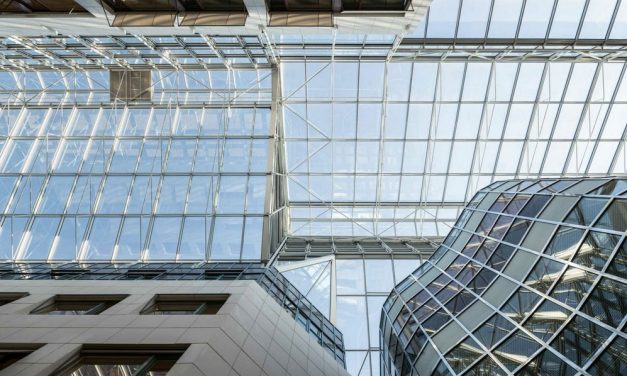 Рециклируеми стъклени продукти с бронзов серфитикат C2C