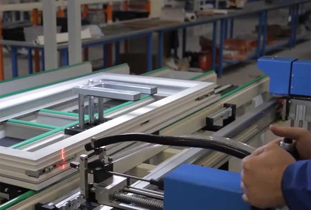 Монтажна станция Artikon WS 131 за производство на PVC дограма