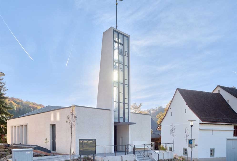 Светлинна хармония: стъклената архитектура на новата църква в Бетинген