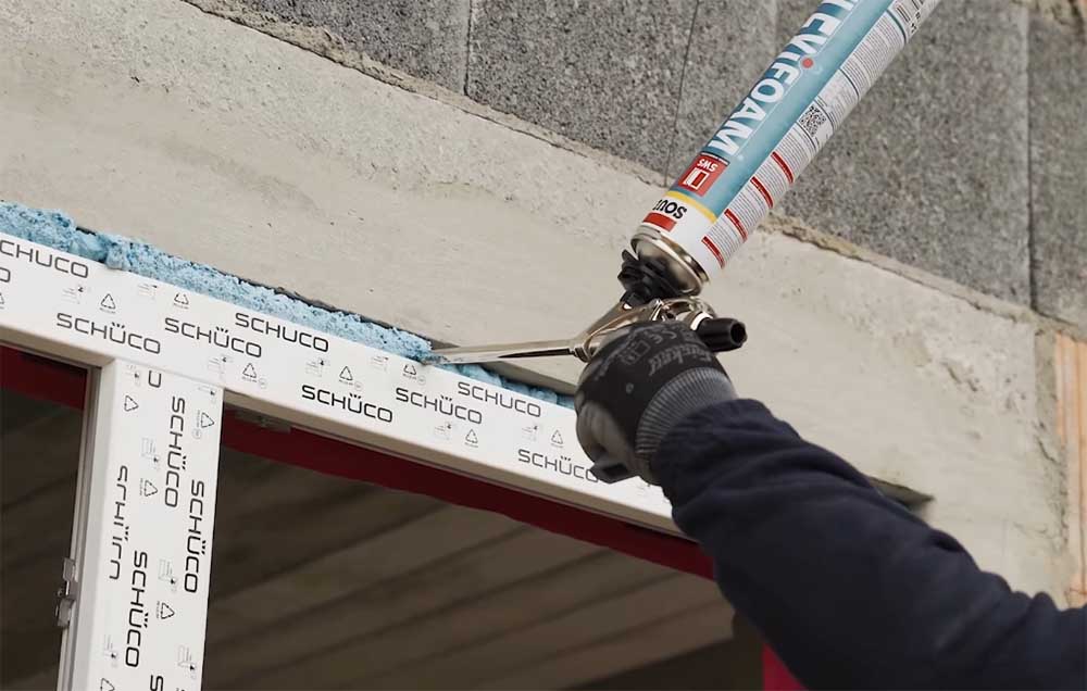 Монтаж на прозорци по системата Soudal Window System – пароизолационни ленти