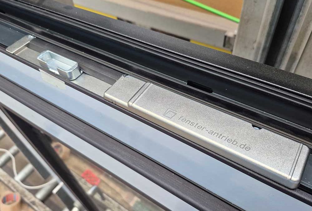 Автоматизирана вентилация и сигурност за банята от Kneer-Südfenster
